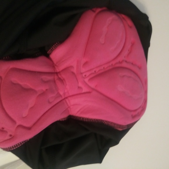 SOLD Cycling kit womens NO OFFERS PLEASE - Picture 6 of 7